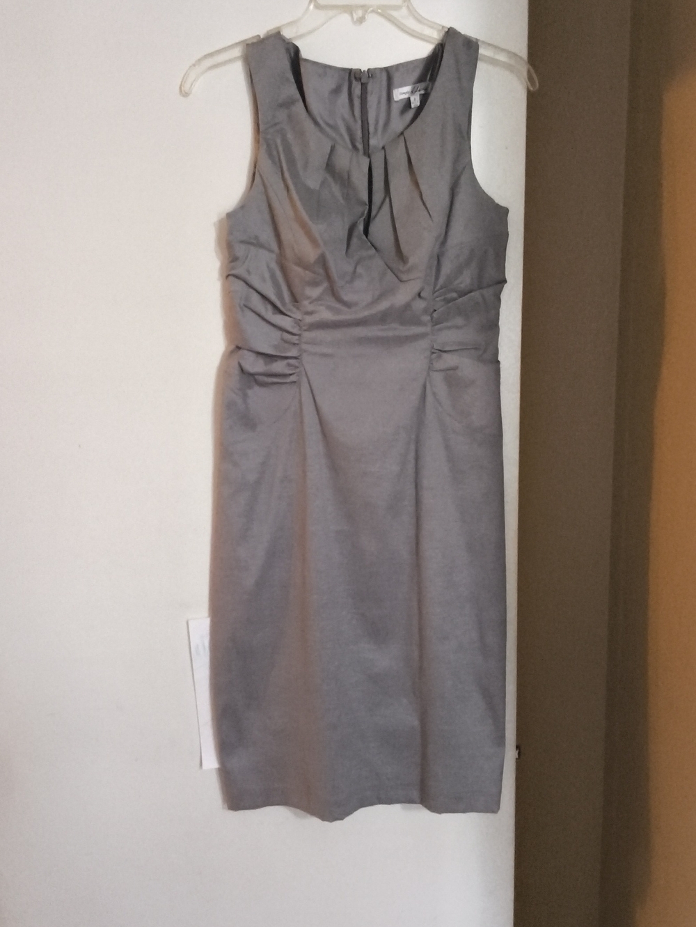 Silver/Grayish Sleevless Taffita Dress